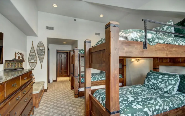 The Pines 412