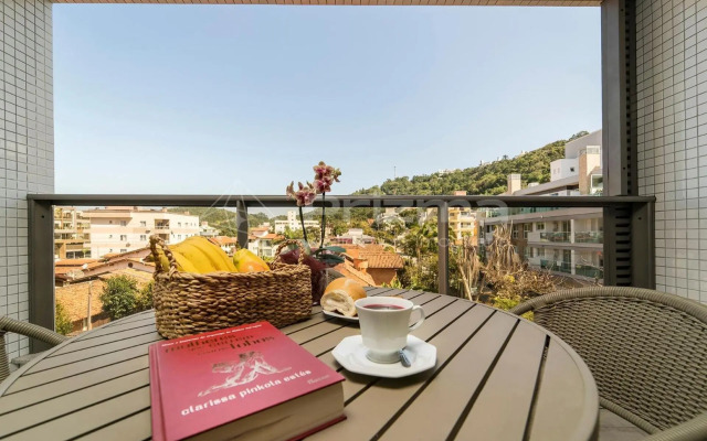Elegante Apartamento de 3 quartos na Praia de Bombinhas.