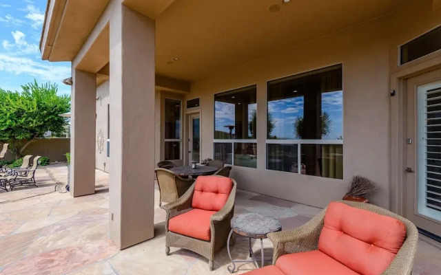 Casa Highland 3 Bedroom Home by RedAwning