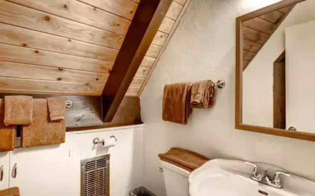 Skyline Retreat - 3BR/2BA Home