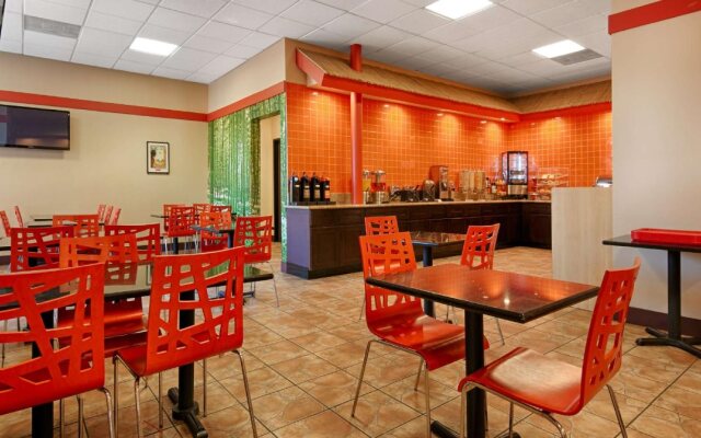 Aiden Los Angeles Downtown Dragon Gate Inn