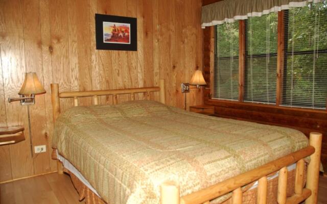 Carolina Landing Camping Resort Cabin 14