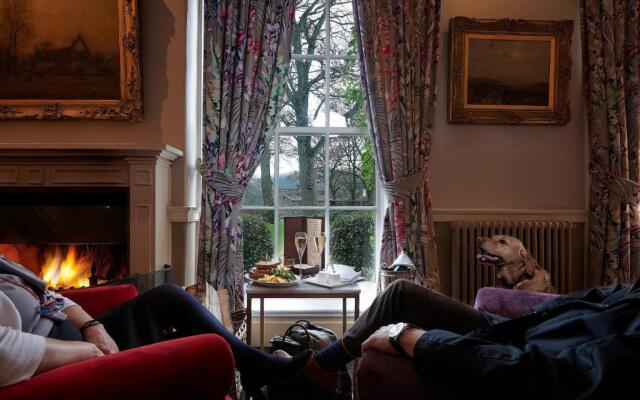 The Devonshire Arms Hotel