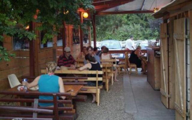 Hullam Hostel