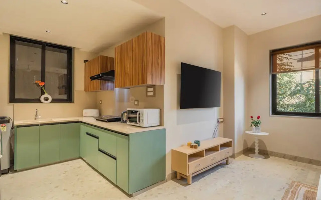 ELIVAAS Kamerios Verano 1 BHK with Pool