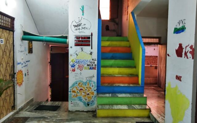 Zigzag Hostel Agra
