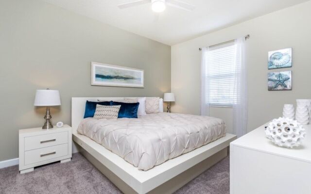 8946tw 8 Bedroom Villa by RedAwning