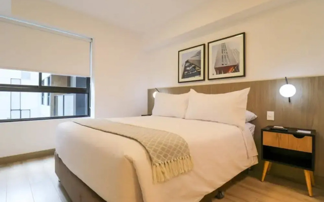 w Enchanting 2BR With Balcony in Miraflores