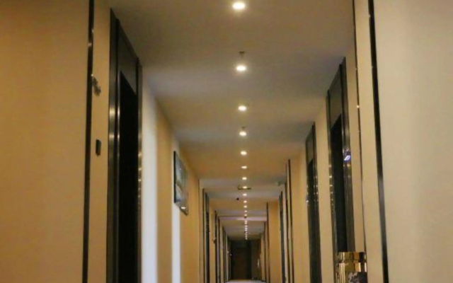 GreenTree Zhixuan Hotel (Jiujiang Linjiang Grand Market)