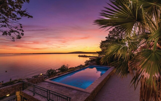 Awesome Home in Kosljun With Wifi and 7 Bedrooms