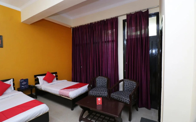Oyo 19848 Hotel Saraswati Palace