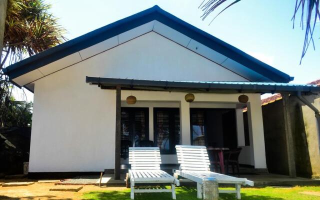 Yoho Hikkaduwa Beach House