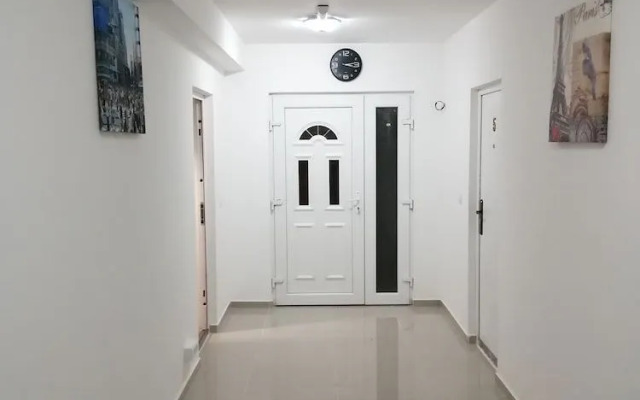 Airport Belgrade Rest Apartments Hotel