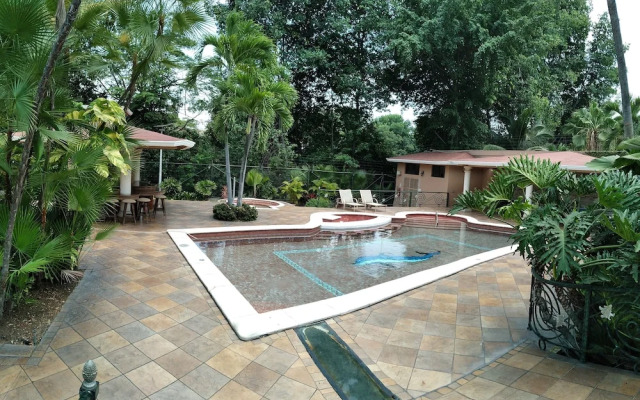 Luxva Hotel Boutique
