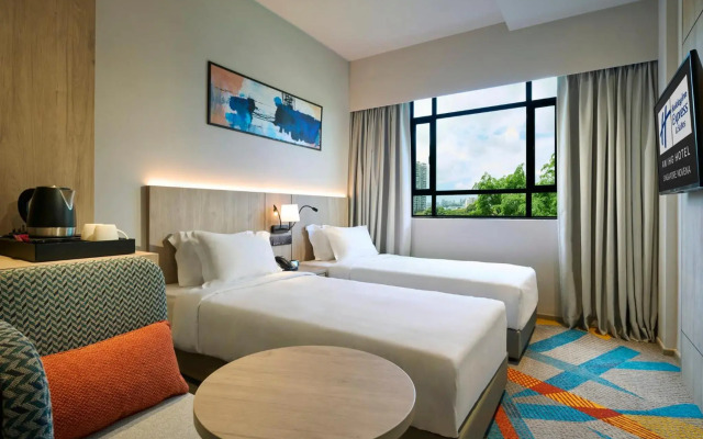Holiday Inn Express and Suites Singapore Novena by IHG