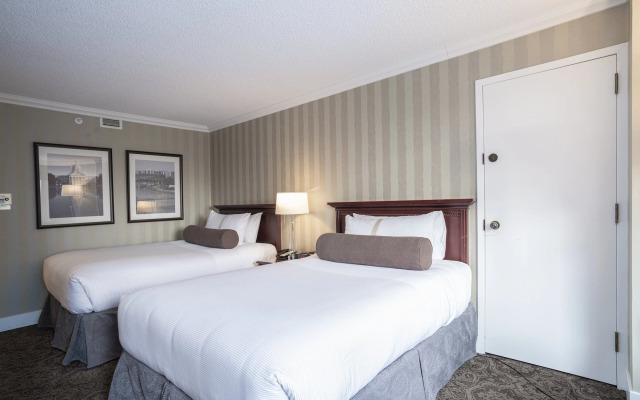 Sandman Signature Edmonton Downtown Hotel