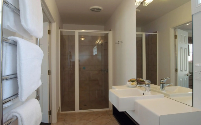 Silver Fern Rotorua Suites & Spa