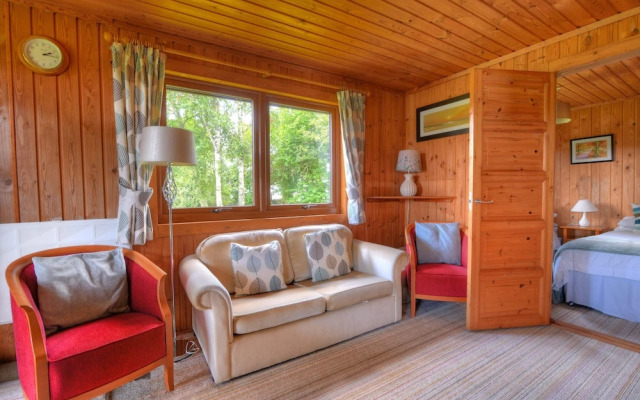 4 Pinewood Retreat