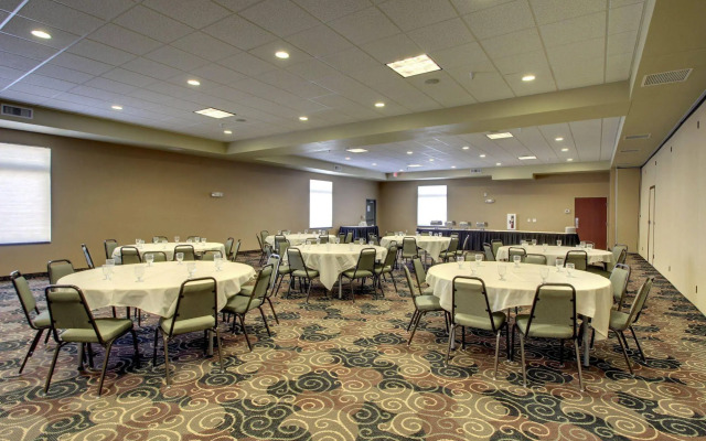 Cobblestone Inn & Suites - Bottineau