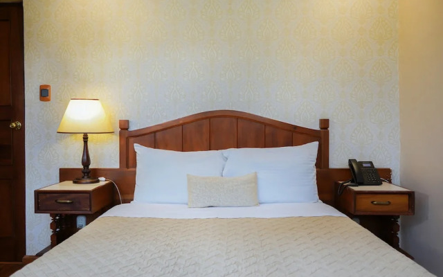 Uzhupud Garden Hotel & lodge