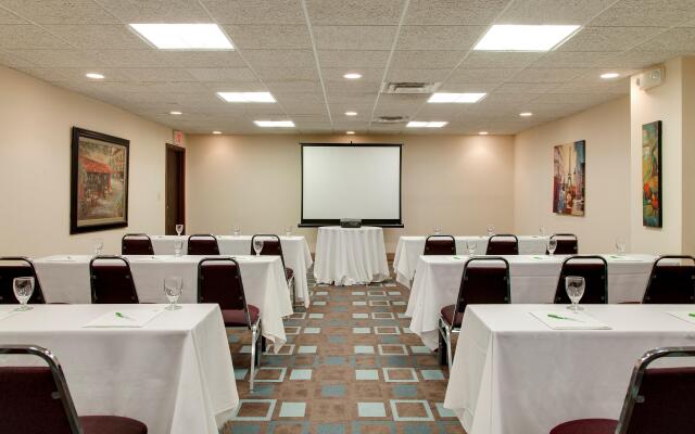 Holiday Inn Niagara Falls State Park Entry by IHG