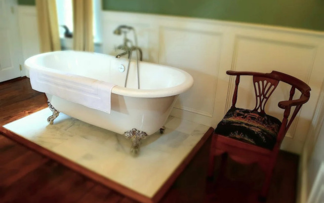 Silsbee's by Daniels House