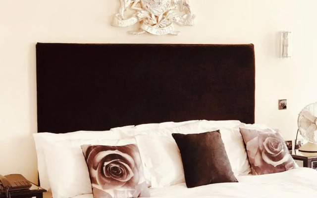 Ship Leopard Hotel – No Children