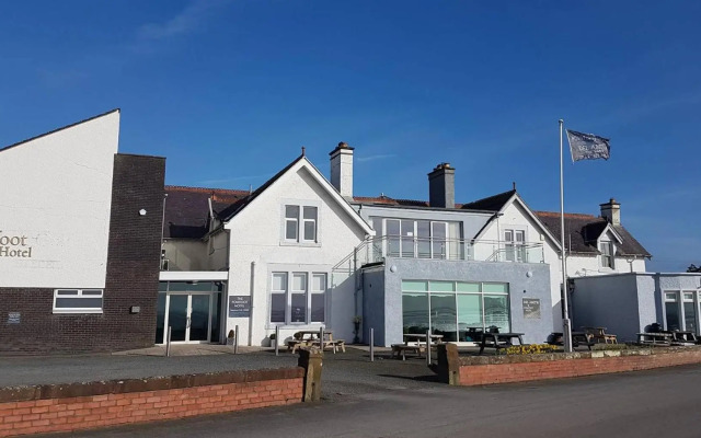 Powfoot Hotel