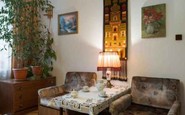 Feel The Old Socialist Style Apartment