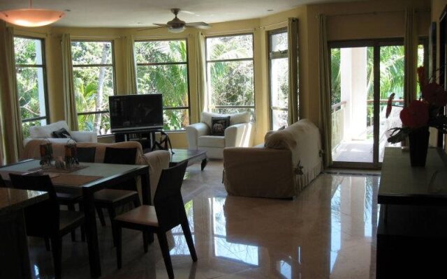 Tropical Casablanca Party Zone