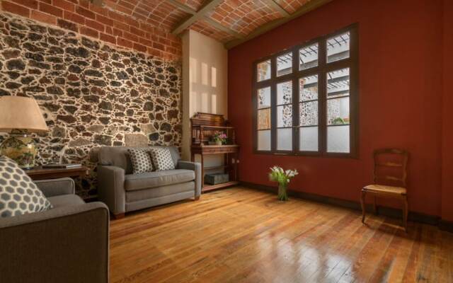 CASA SAUTO Cozy Luxury Suite in Historic Building