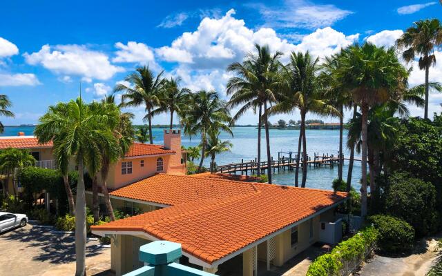 Anna Maria Island Bay Watch Bungalow