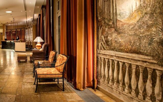 Hotel Elbflorenz Dresden