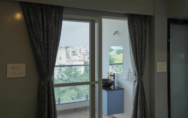 Aurelia Apartment By Red Olive 4bhk 30min Hitech