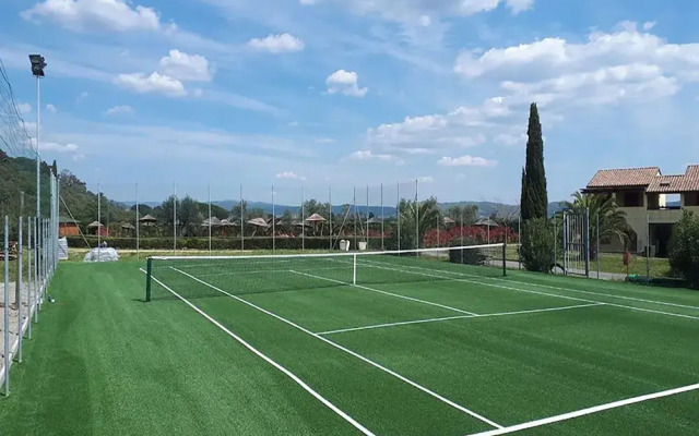 Family Pool Suvereto Bilo First 1