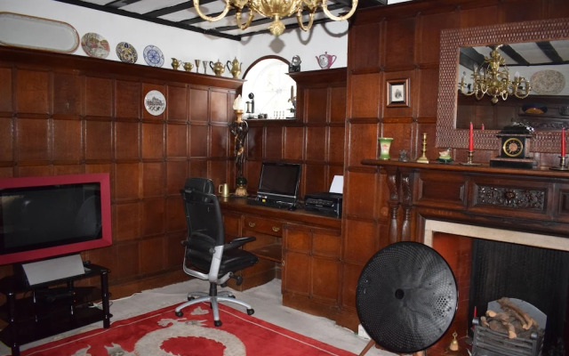 Harmondsworth Hall Guest House Heathrow