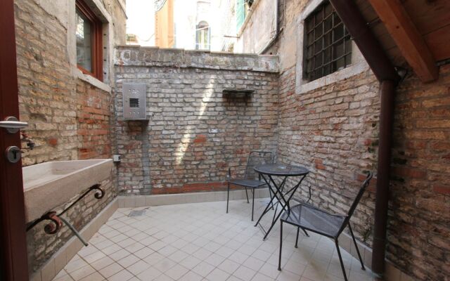 City Apartments - Leonardo