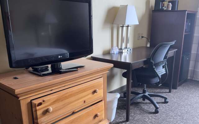 Sleep Inn & Suites near Spirit Mountain