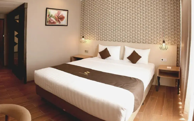 Zenith Premiere Hotel Baubau
