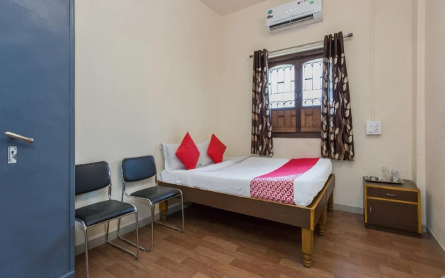 Hotel Mathura Lodging By OYO Rooms