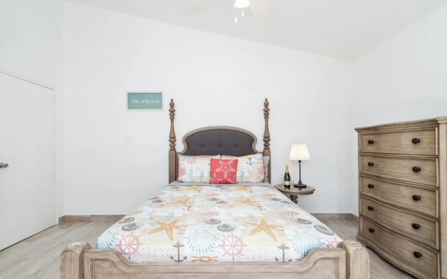 4br4ba w Private Pool Walking Distance to Ritz