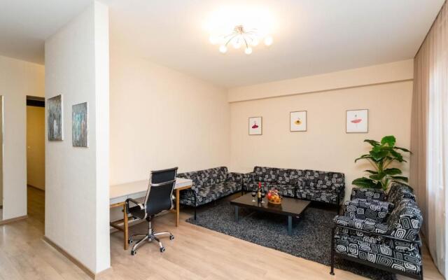 Serviced Apartment on Rustaveli Avenue 3