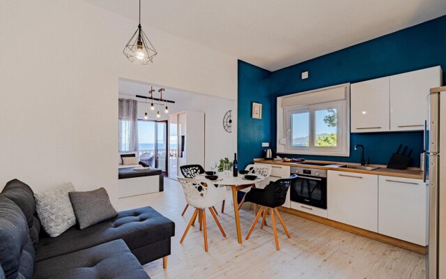 Beautiful Apartment in Prigradica With Wifi