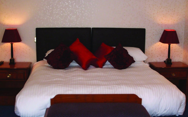 Muthu Queens Hotel