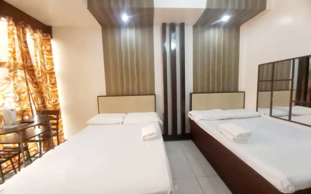 Cosmo Hotel Espana Near Ust