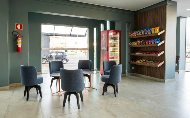 Carlton Express Italian Três Corações