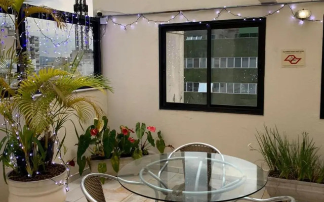 Flat Rua Bela Cintra 1356