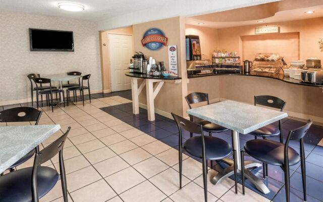 Baymont Inn & Suites Branford/New Haven