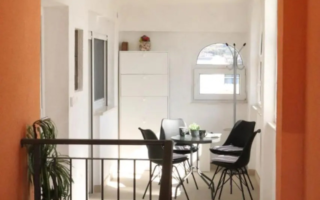 Apartment MARY- 2 free parking, near Mall of Split