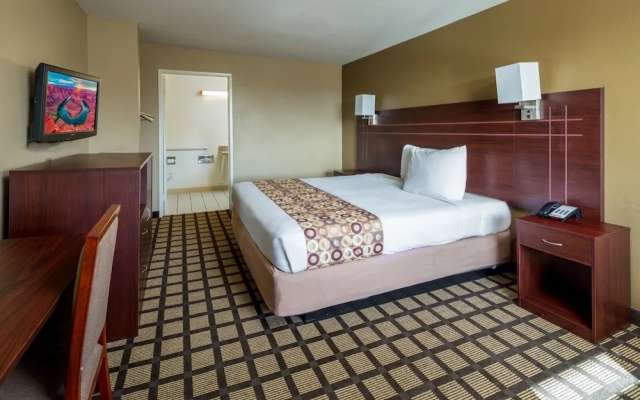 Travelers Inn